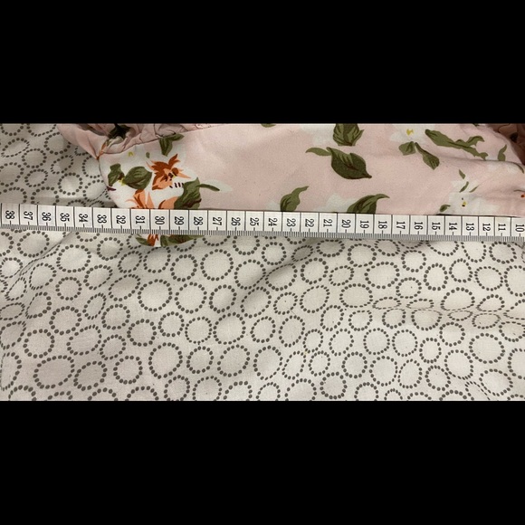 pink floral soft flowy shorts - Picture 2 of 5